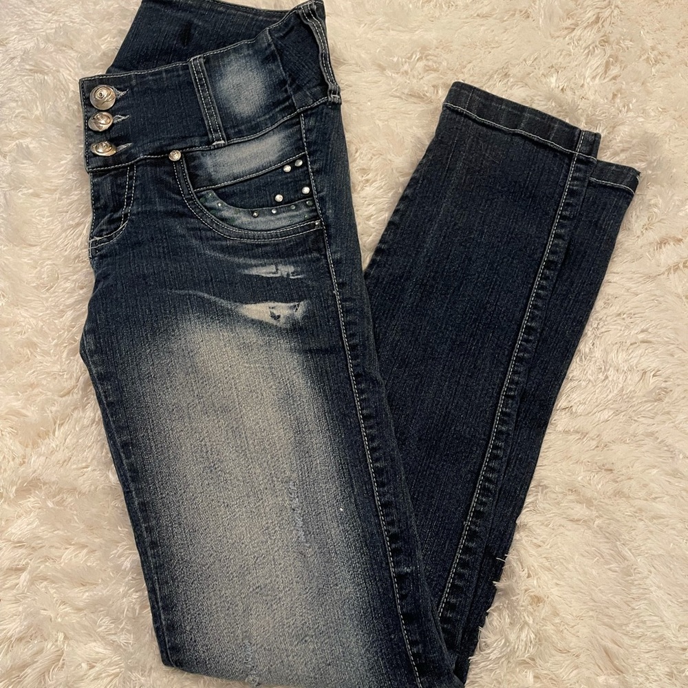 Butt-lifting jeans
